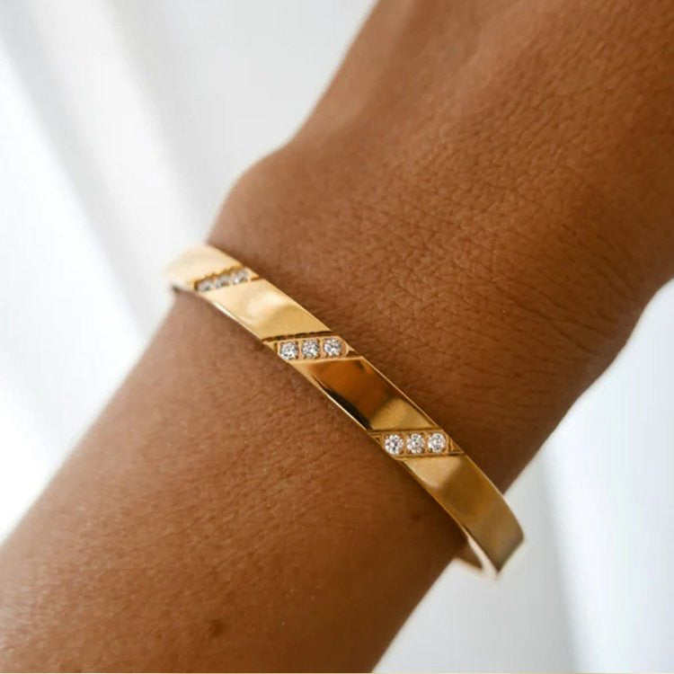 Woman 18K Gold Plated Stainless Steel Square Cubic Zircon Cuff Bracelet Bangle