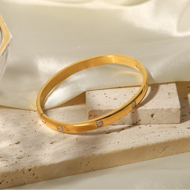 Woman 18K Gold Plated Stainless Steel Square Cubic Zircon Cuff Bracelet Bangle