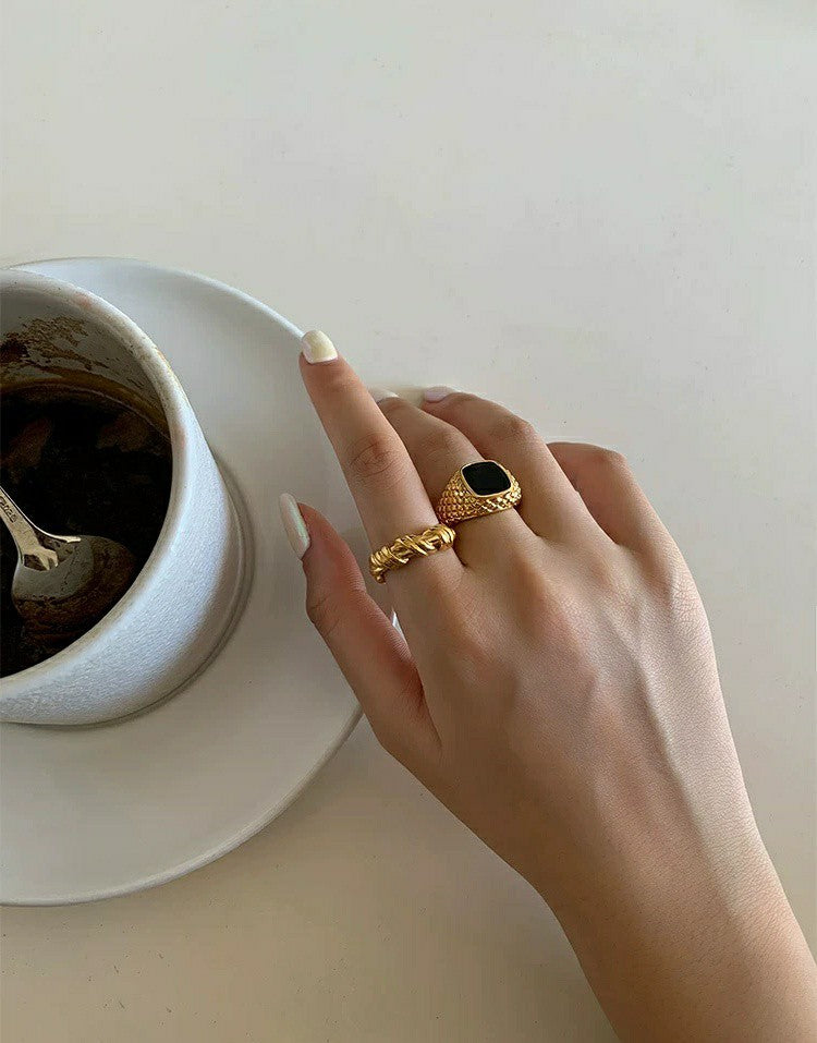 Vintage Metal Knot Design Statement Cocktail Ring for Index Finger