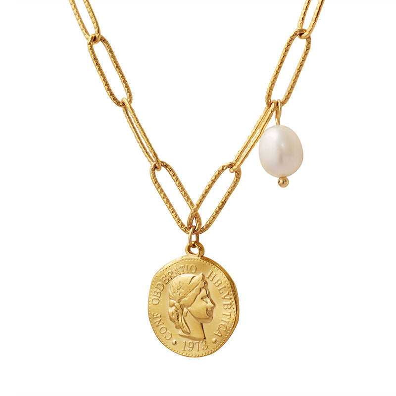 Trendy Hip-Hop Vintage Classic: Portrait Round Pendant Freshwater Pearl Necklace