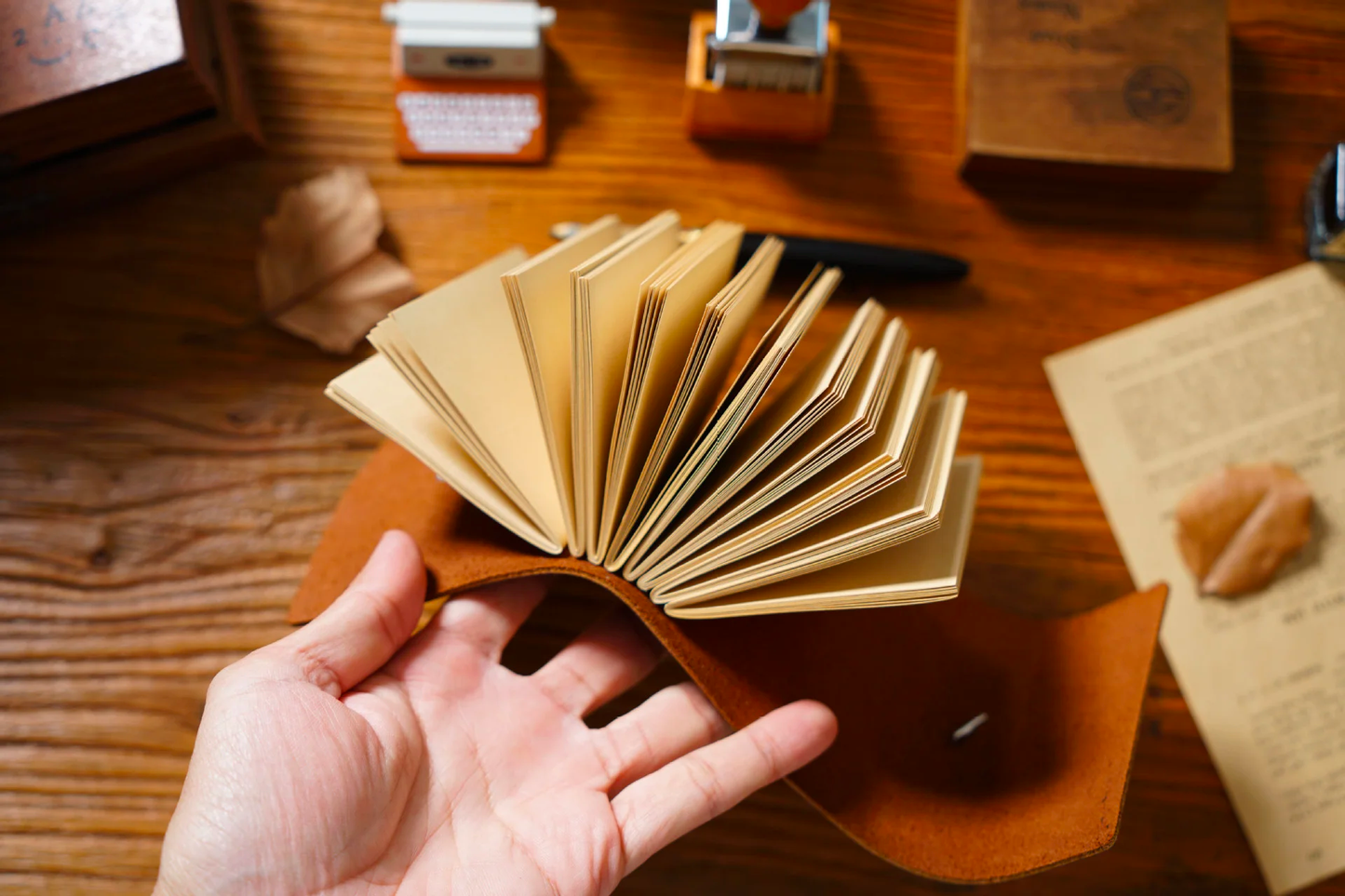 Genuine Leather Notebook Portable Diary Graffiti Sketchbook